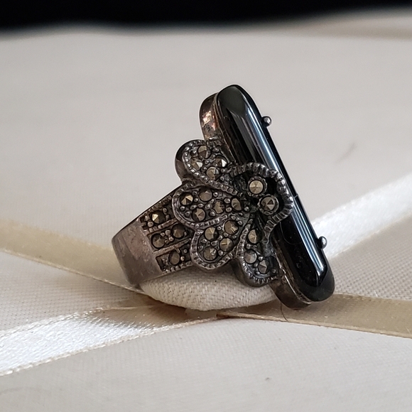 Vintage Rare Sterling Silver and Marcasite with Onyx Stone Ring Size 7 - Picture 2 of 8